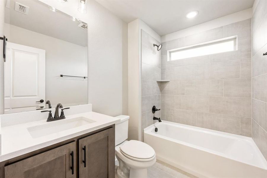 Furnished interior view inside a new home in Timberbrook, Justin (Image 13).