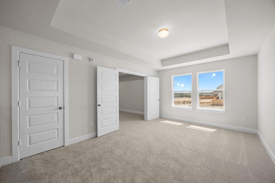 Spacious, unfurnished interior of a new home in Lariat, Liberty Hill (Image 30).