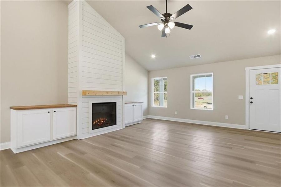 Spacious, unfurnished interior of a new home in , Hartwell (Image 47).
