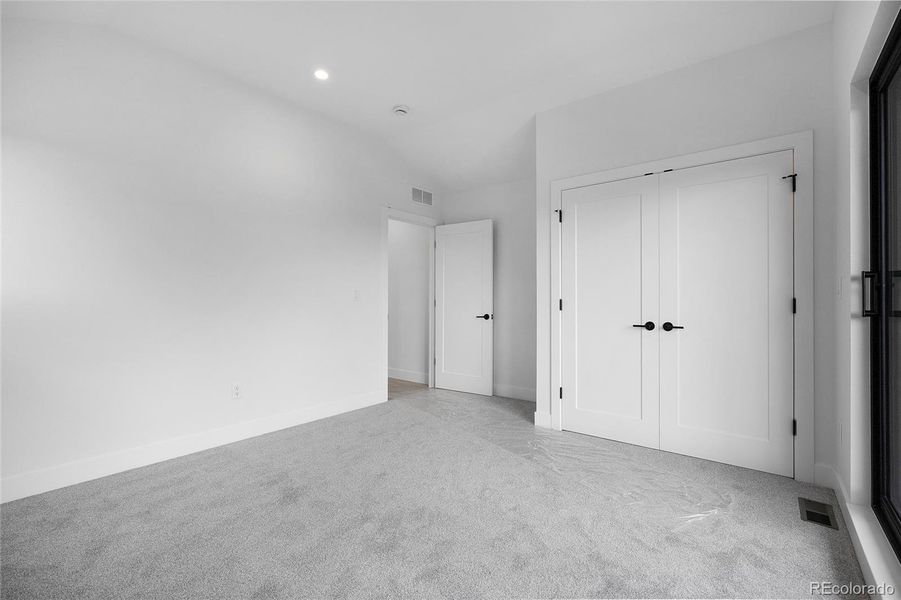 Spacious, unfurnished interior of a new home in , Denver (Image 33).