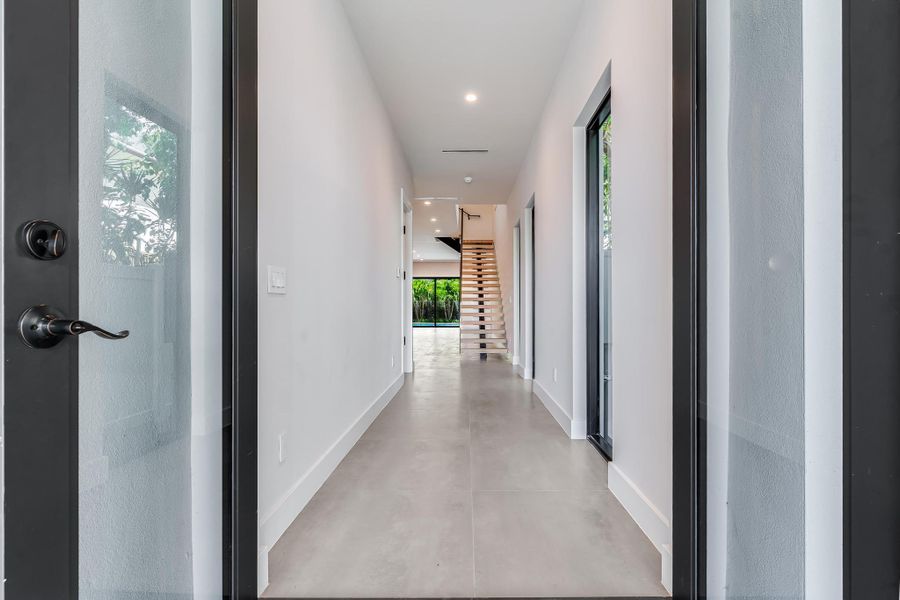 Spacious, unfurnished interior of a new home in , Fort Lauderdale (Image 16). Spacious, unfurnished interior of a new home in , Fort Lauderdale (Image 16).