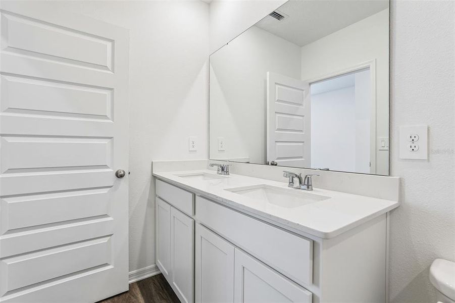 Furnished interior view inside a new home in Avalon Park Tavares, Tavares (Image 10).