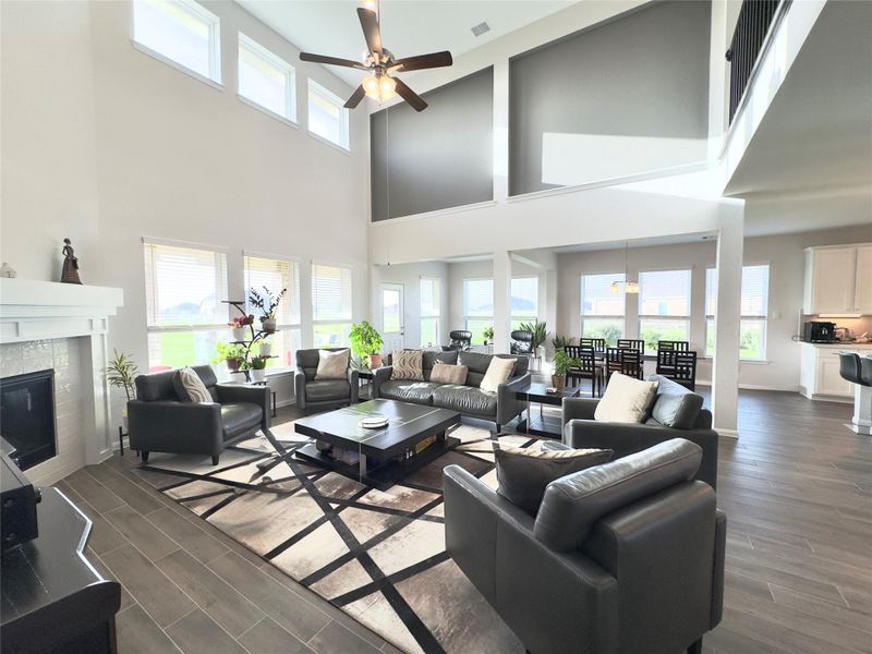 Furnished interior view inside a new home in Lakeview, Waller (Image 19).