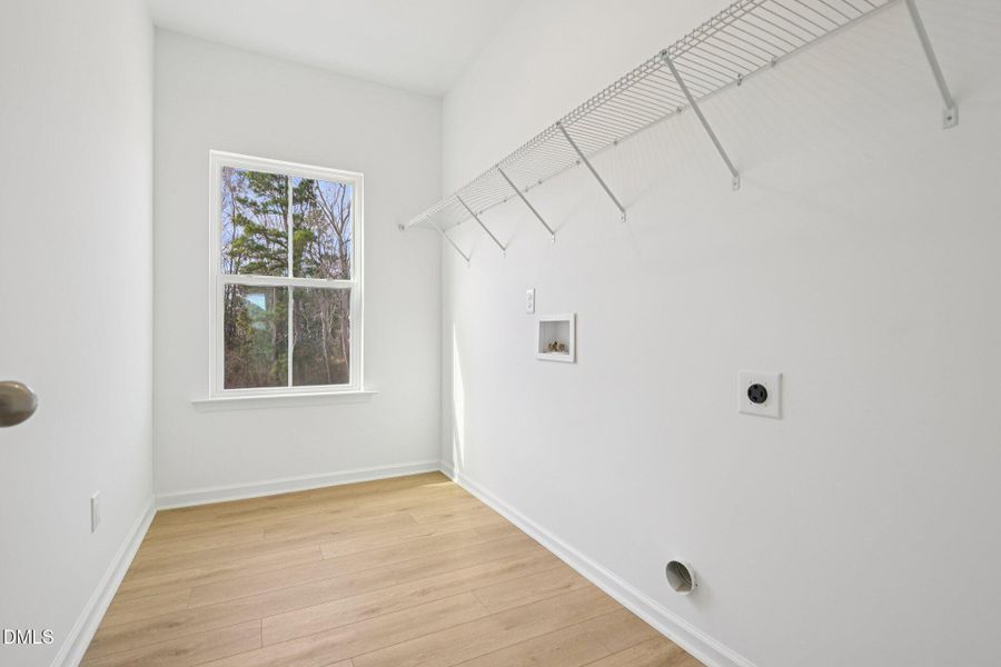 30-web-or-mls-Ken Dr-S2402-030