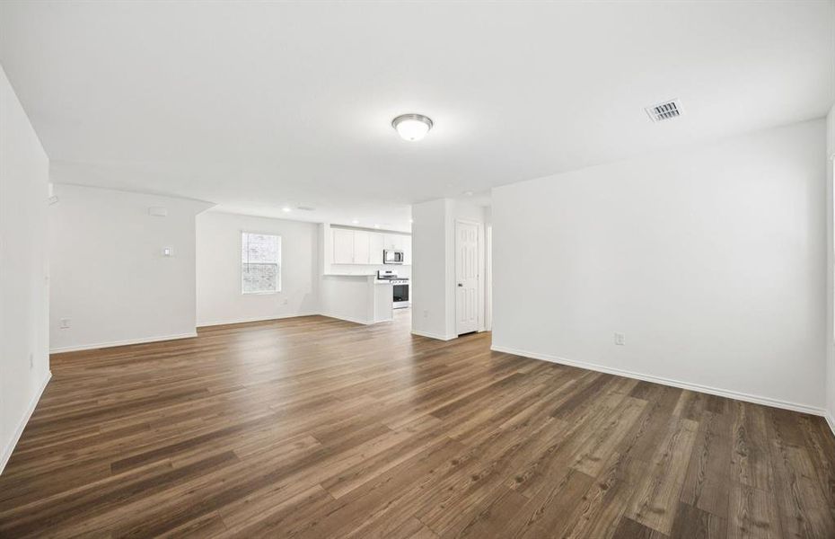 Spacious living room