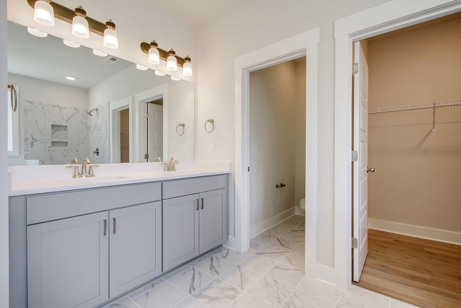 Sullivan Master Bathroom
