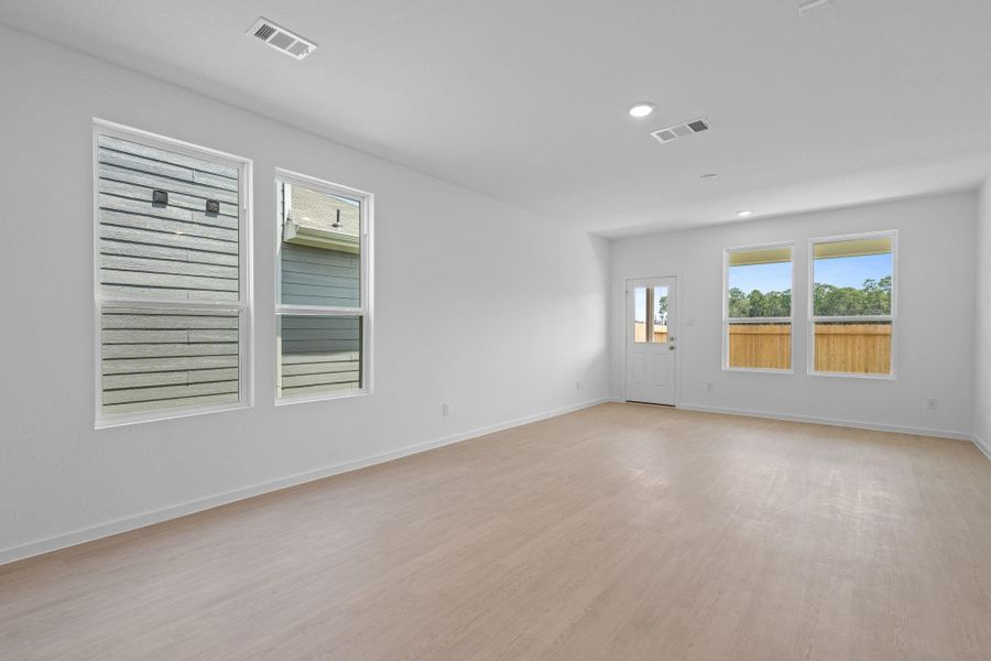 Spacious, unfurnished interior of a new home in Peppervine, Porter (Image 16).