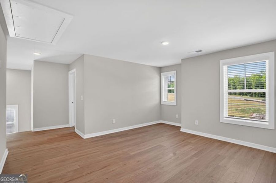 Spacious, unfurnished interior of a new home in Killian Manor at The Adares, Adairsville (Image 27).