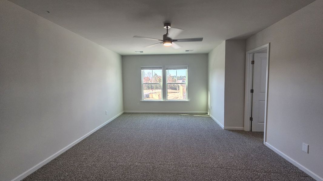 Spacious, unfurnished interior of a new home in The Falls, Blythewood (Image 15). Spacious, unfurnished interior of a new home in The Falls, Blythewood (Image 15).