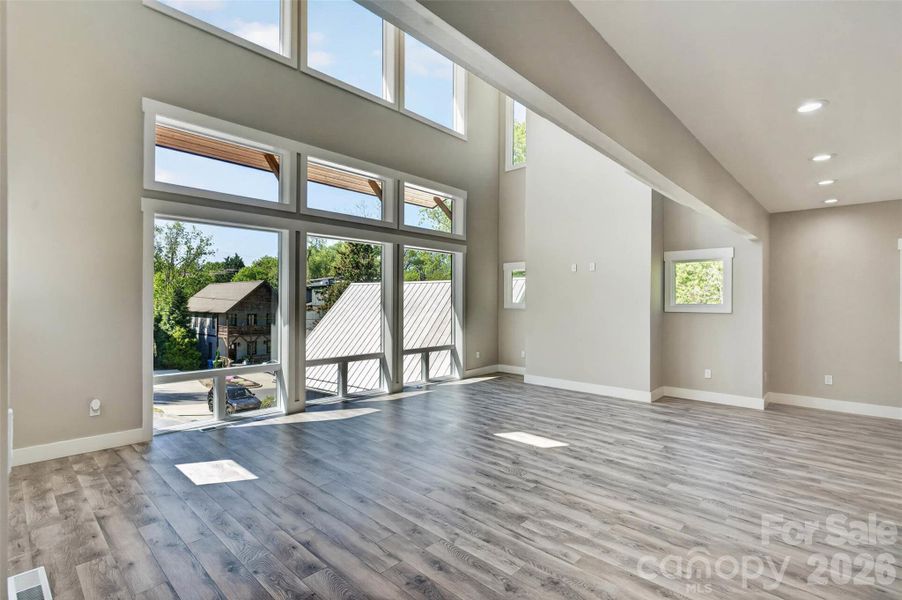 Spacious, unfurnished interior of a new home in , Asheville (Image 23).