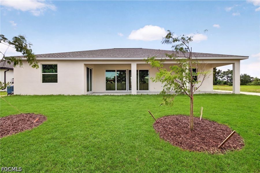 Exterior details and patio area of a home in Cape Coral, Cape Coral (Image 3). Exterior details and patio area of a home in Cape Coral, Cape Coral (Image 3).