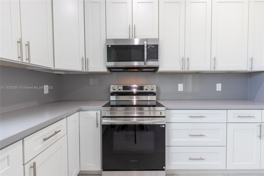 Furnished interior view inside a new home in , Lake Placid (Image 11).