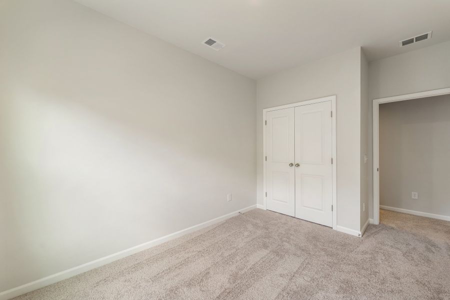 Spacious, unfurnished interior of a new home in Edwards Station, Taylors (Image 18).