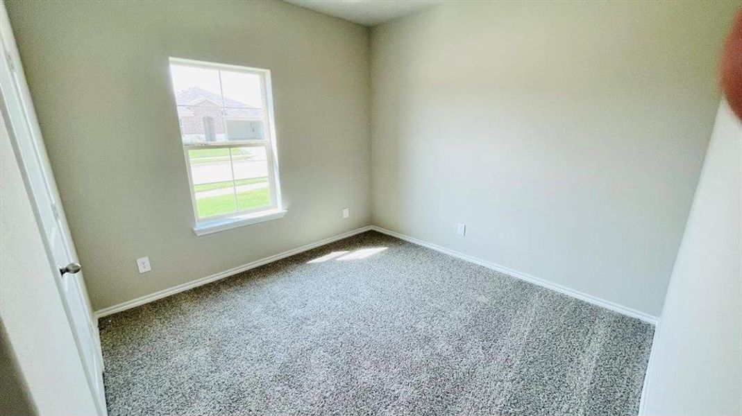 Spacious, unfurnished interior of a new home in Sunnycreek, Fort Worth (Image 18). Spacious, unfurnished interior of a new home in Sunnycreek, Fort Worth (Image 18).