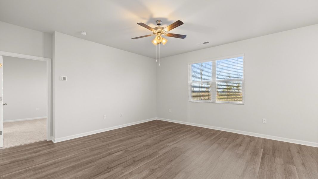 Spacious, unfurnished interior of a new home in Captain's Corner, Grovetown (Image 16).
