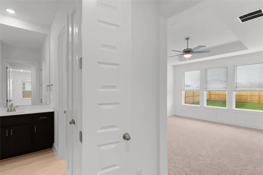 REPRESENTATIVE OF FLOOR PLAN ONLY REPRESENTATIVE OF FLOOR PLAN ONLY