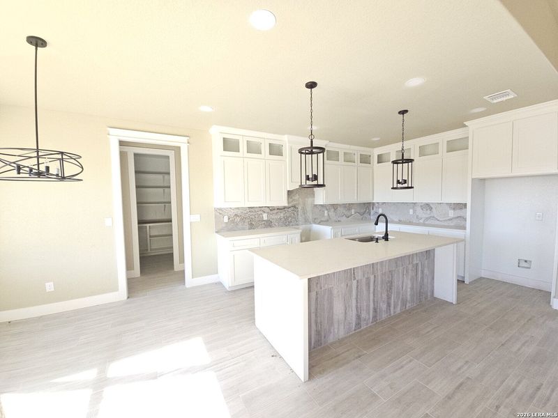 Furnished interior view inside a new home in , Bandera (Image 4).