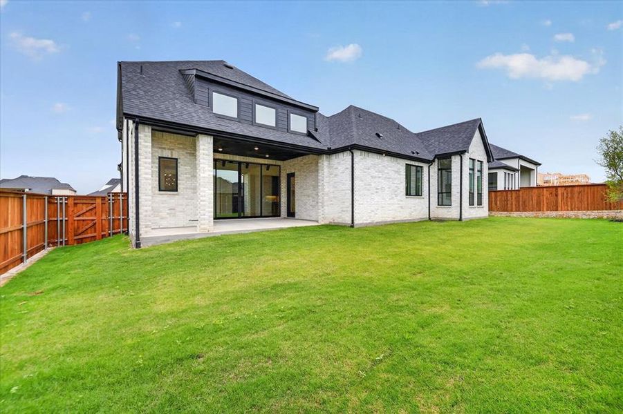 Exterior details and patio area of a home in Mustang Lakes, Celina (Image 2).