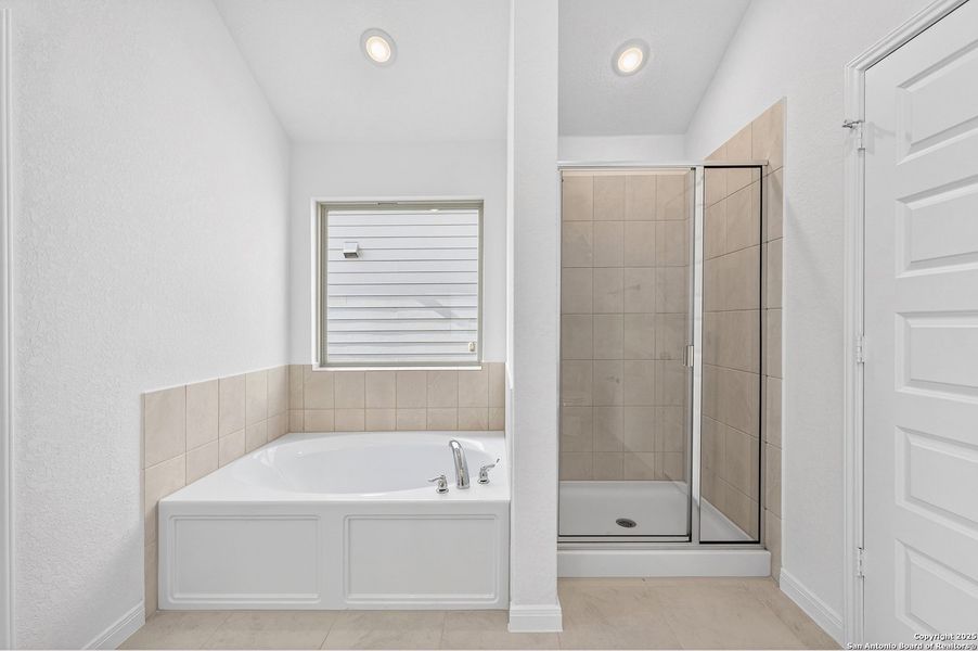 Furnished interior view inside a new home in Paloma Park, Converse (Image 10).