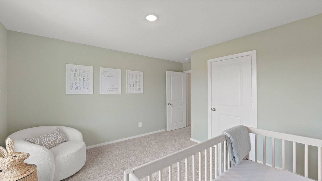 Representative furnished interior of a home built from the Franklin by D.R. Horton in Silverthorne, Conroe (Image 16).
