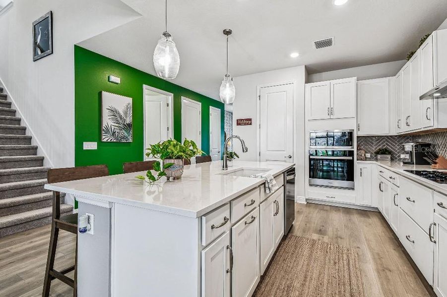 Furnished interior view inside a new home in , Tarpon Springs (Image 41).