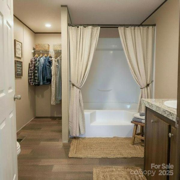 Primary bath virtually staged