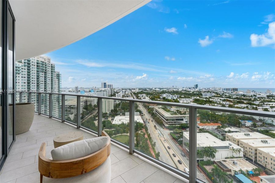Condo located in Miami Beach, FL showcasing its design and architecture (Image 25).