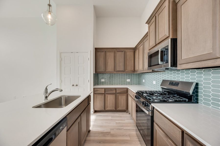 Representative furnished interior of a home built from the Mulberry by Pacesetter Homes in Elevon, Lavon (Image 6). Representative furnished interior of a home built from the Mulberry by Pacesetter Homes in Elevon, Lavon (Image 6).