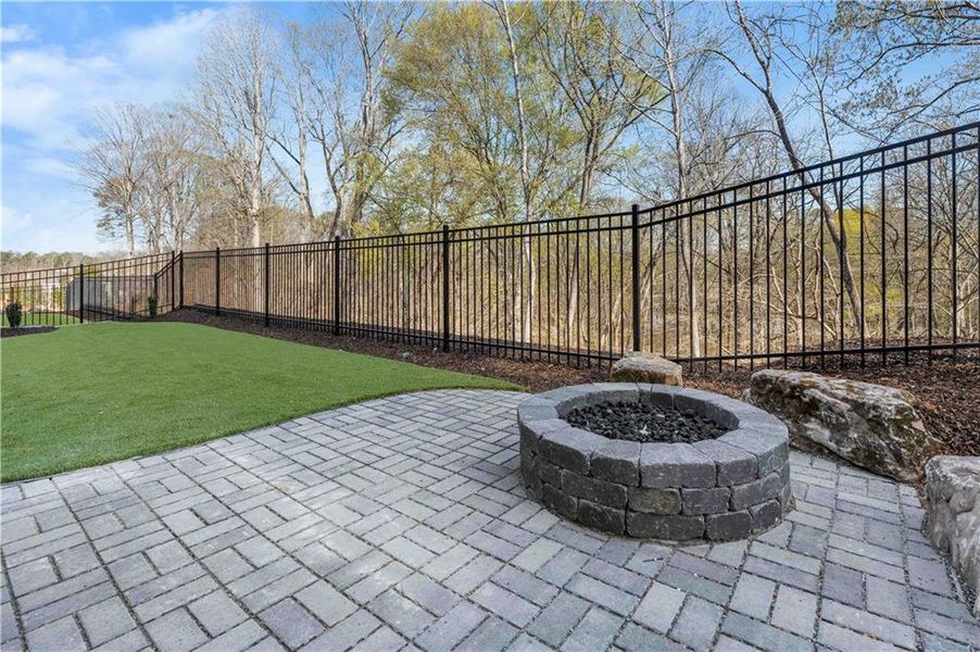 Exterior details and patio area of a home in Waterside Single Family, Peachtree Corners (Image 28).
