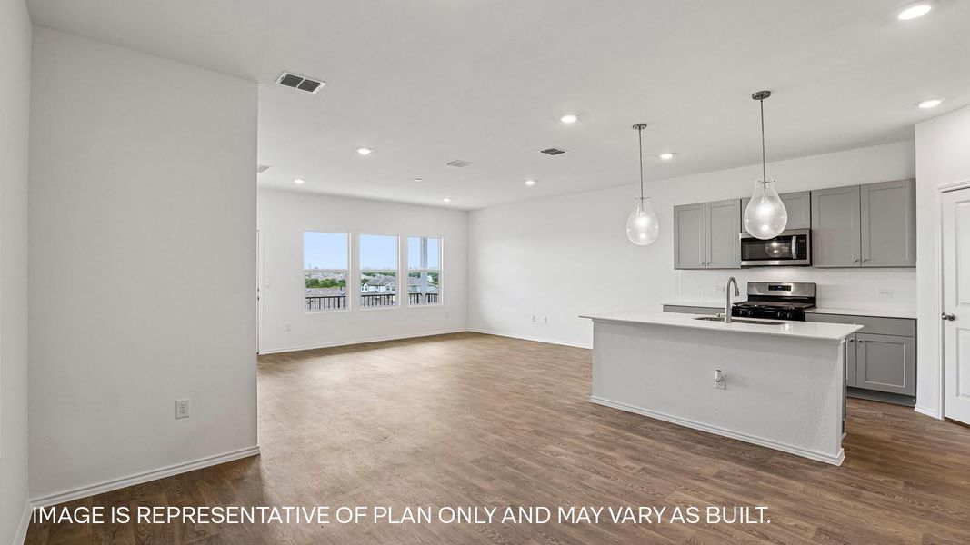 Spacious, unfurnished interior of a new home in Valverde, Bastrop (Image 10).