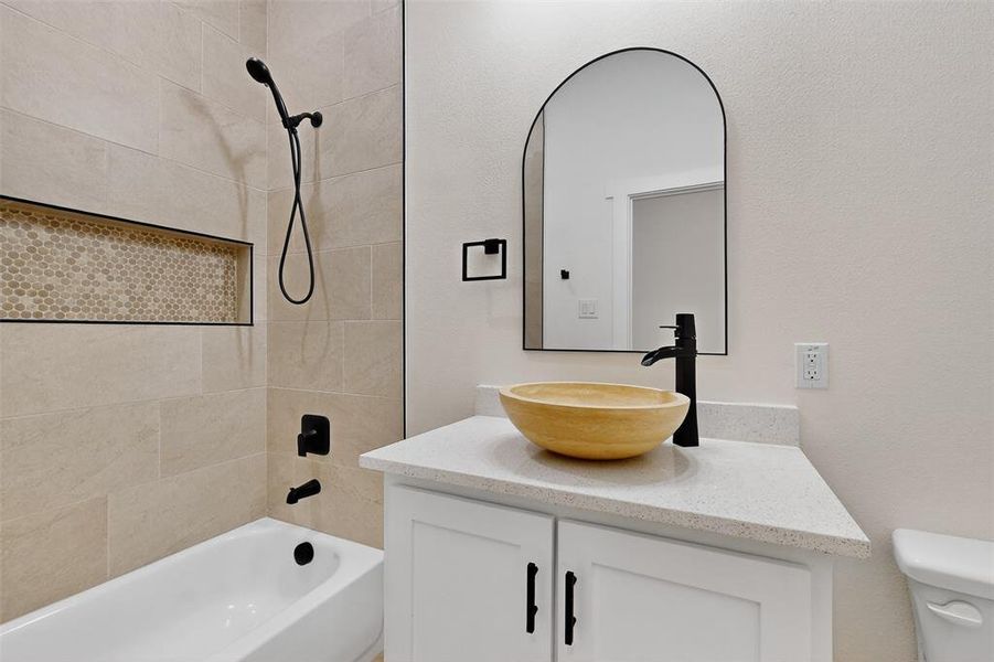 Furnished interior view inside a new home in , Gun Barrel City (Image 6).