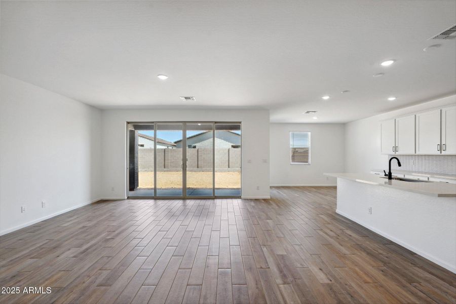 15-web-or-mls-W Cheryl Dr-1405-015