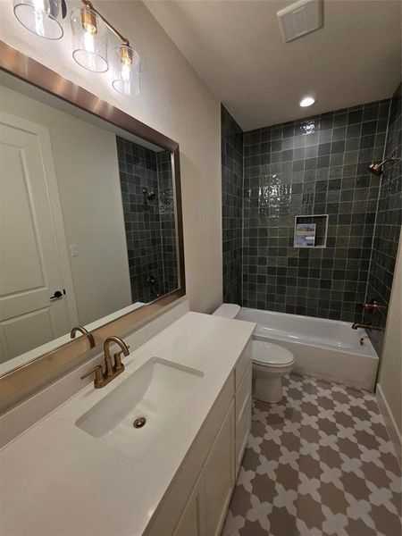 Furnished interior view inside a new home in Aledo Heights - Aledo ISD, Aledo (Image 12).