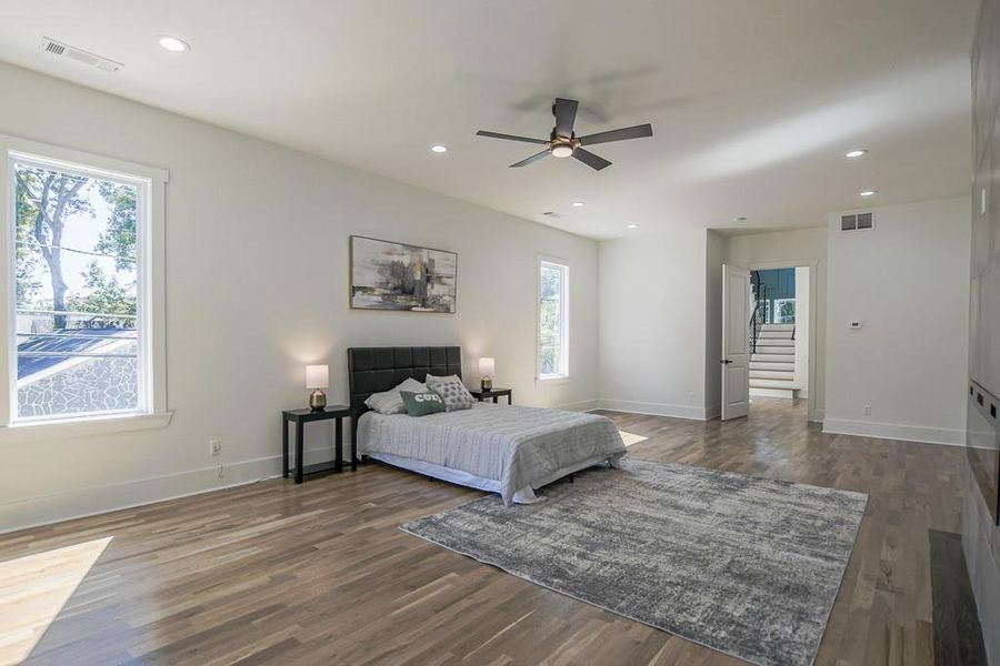 Furnished interior view inside a new home in , Atlanta (Image 9).