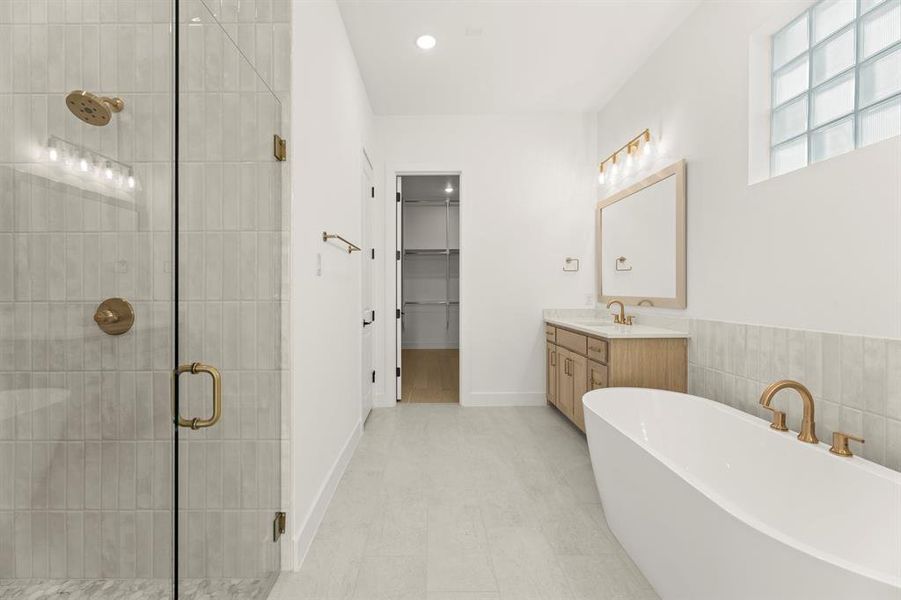 34. 2801 Little Current - Bath (2)