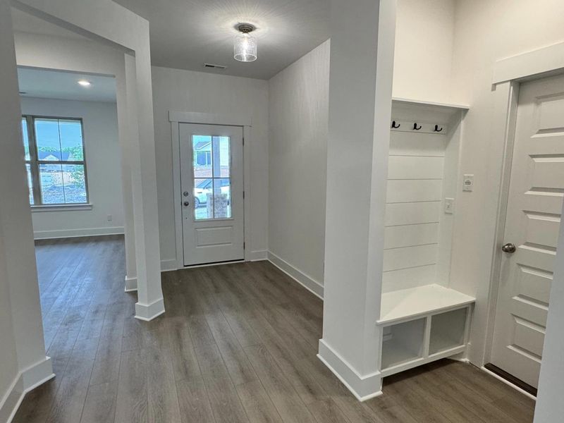 Spacious, unfurnished interior of a new home in Woods Crossing, Gallatin (Image 28).