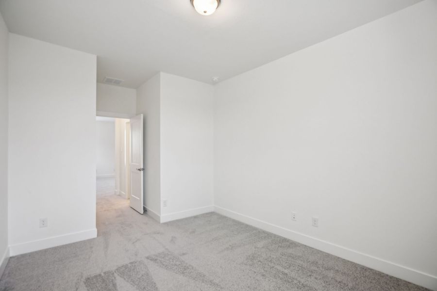 Spacious, unfurnished interior of a new home in The Trails, New Caney (Image 43).