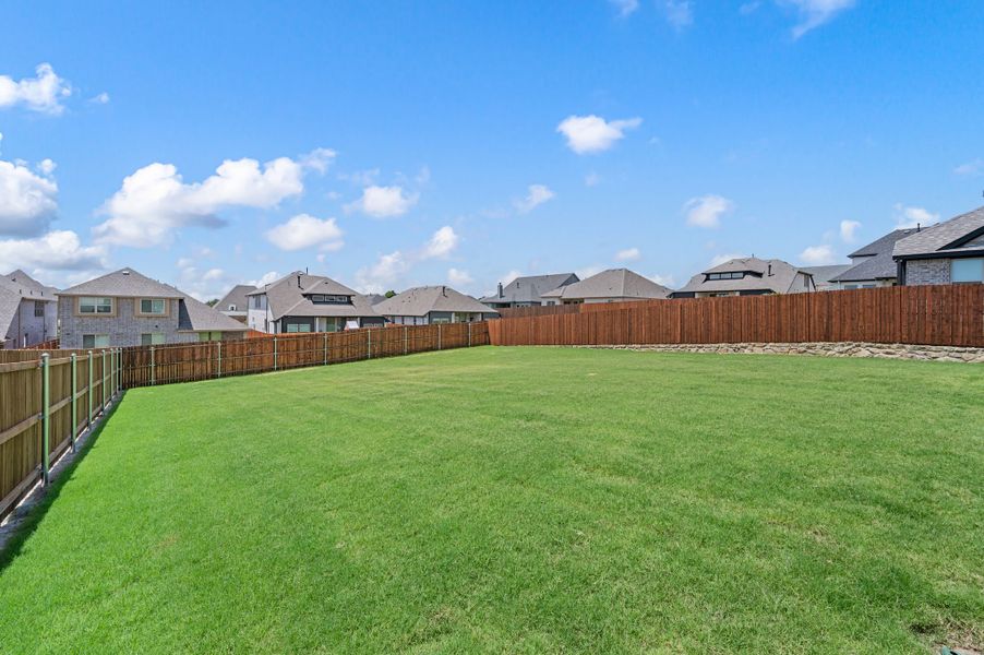 Exterior details and patio area of a home in Parks of Aledo, Aledo (Image 4).