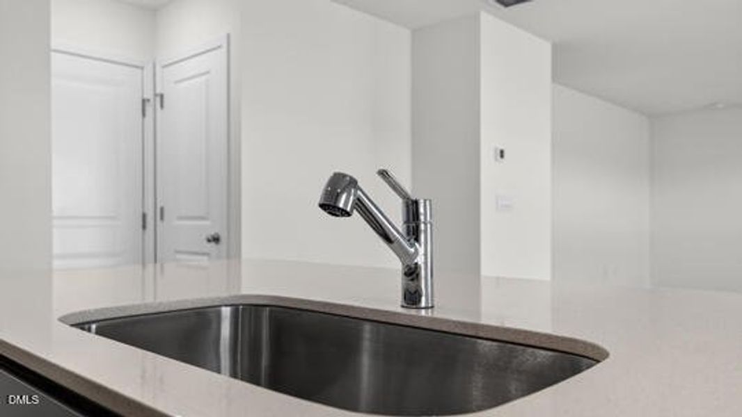 Lawson Glen_Belhaven B_16_Gray_SPEC-030 Lawson Glen_Belhaven B_16_Gray_SPEC-030