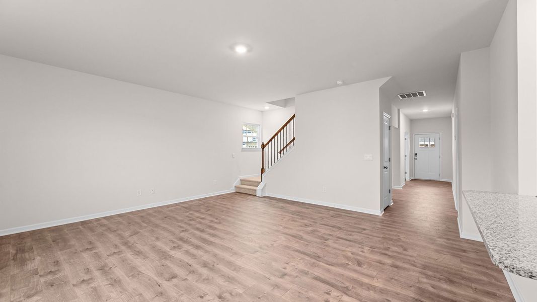 Spacious, unfurnished interior of a new home in East Ridge, Ayden (Image 17).