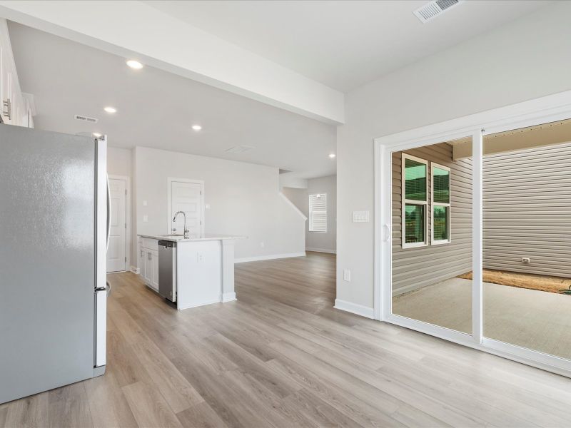 Welcome to the Dallas floorplan at Village White Pine. Welcome to the Dallas floorplan at Village White Pine.