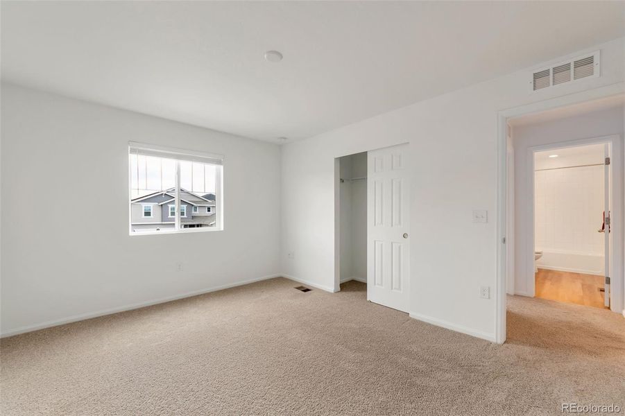 Spacious, unfurnished interior of a new home in , Brighton (Image 29).