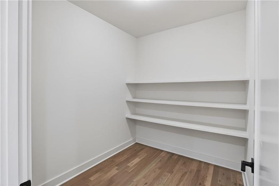 Spacious, unfurnished interior of a new home in , Alpharetta (Image 70).