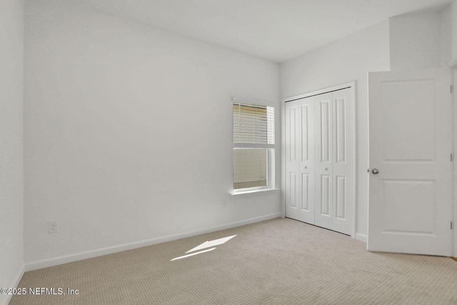 Spacious, unfurnished interior of a new home in , Green Cove Springs (Image 37).