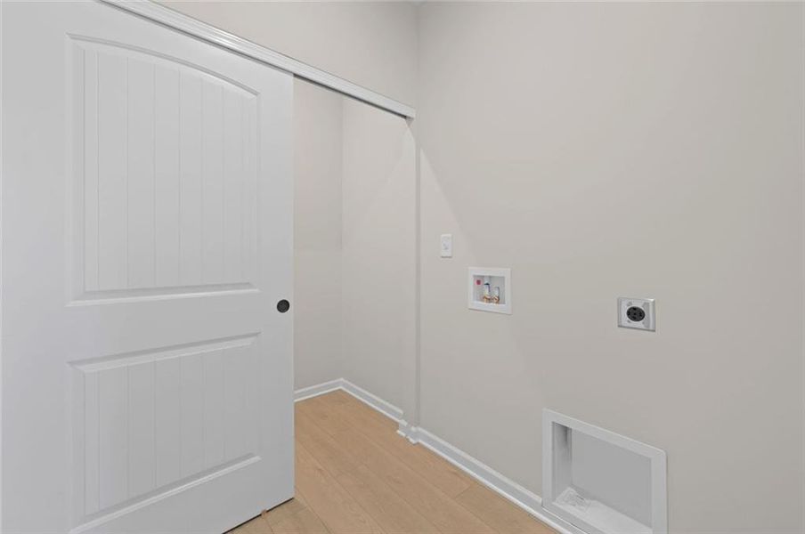 Spacious, unfurnished interior of a new home in Easton Park, Dallas (Image 29). Spacious, unfurnished interior of a new home in Easton Park, Dallas (Image 29).