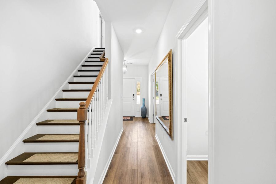 Spacious, unfurnished interior of a new home in , Beaufort (Image 24).