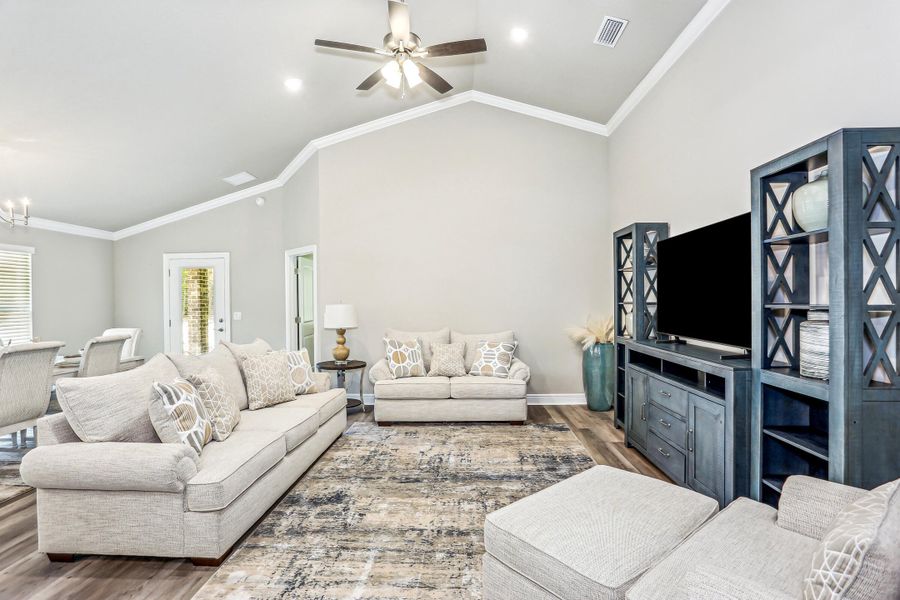 8739 Daryl Dr-6 8739 Daryl Dr-6