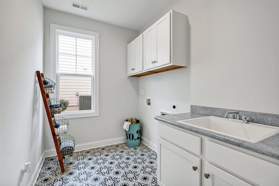 Charleston Harbor, Laundry