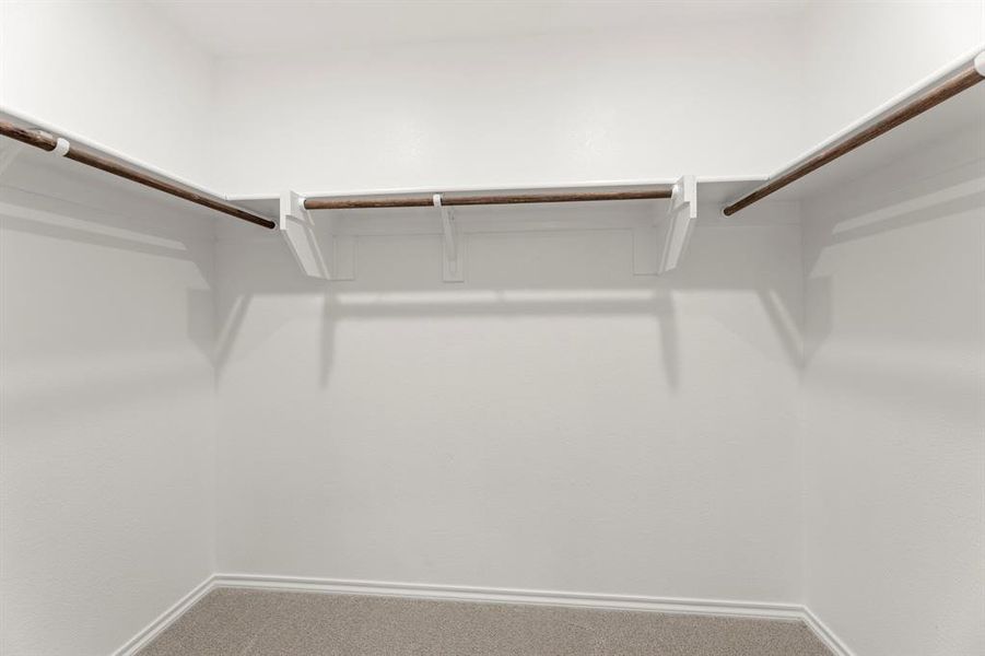 24. 7816 Kingfisher - Closet