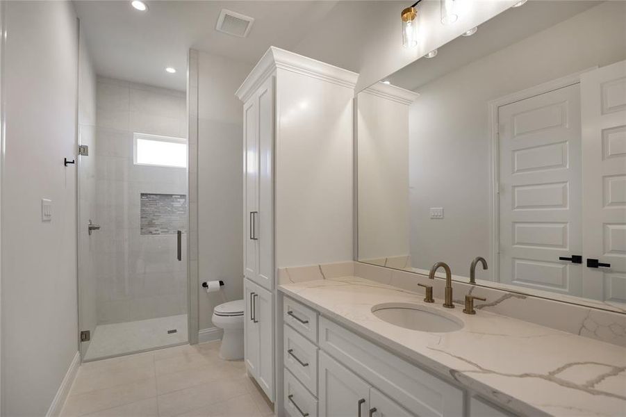 Bathroom 1st floor